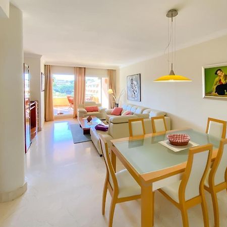 Apartamento En Los Patios De Santa Maria Golf Marbella Eksteriør bilde