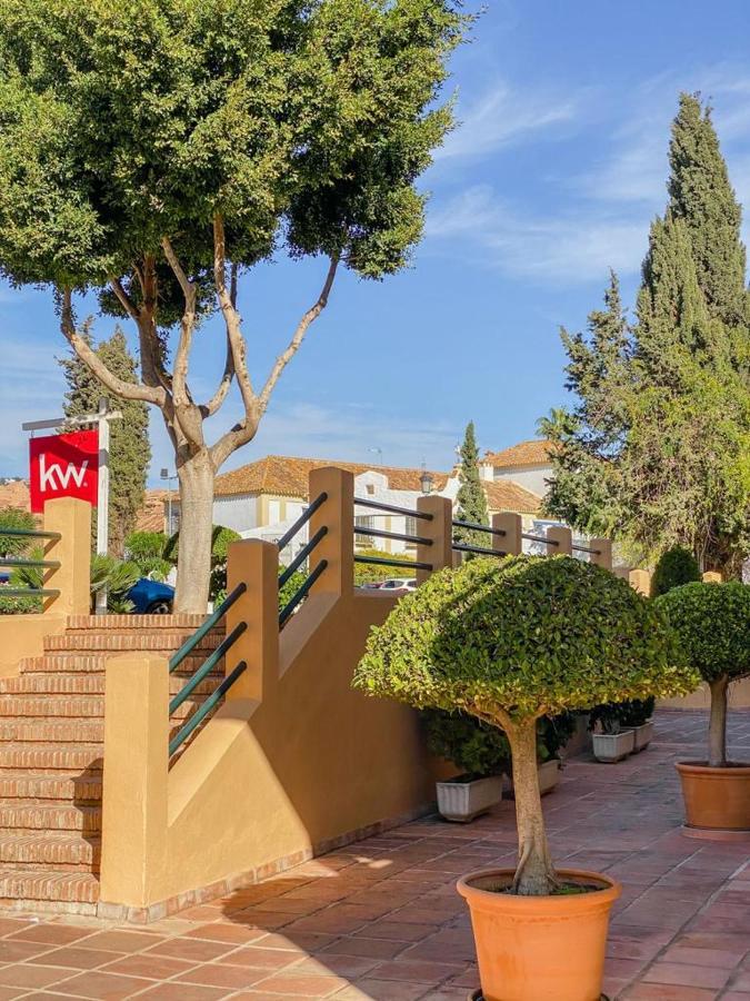 Apartamento En Los Patios De Santa Maria Golf Marbella Eksteriør bilde
