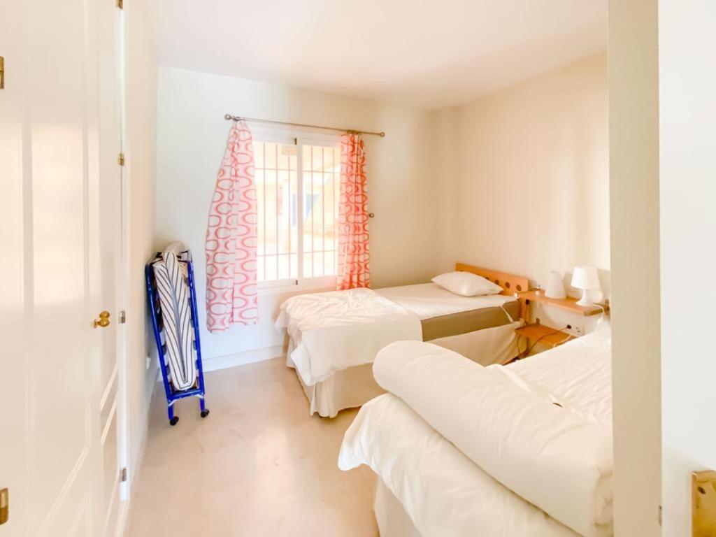 Apartamento En Los Patios De Santa Maria Golf Marbella Eksteriør bilde