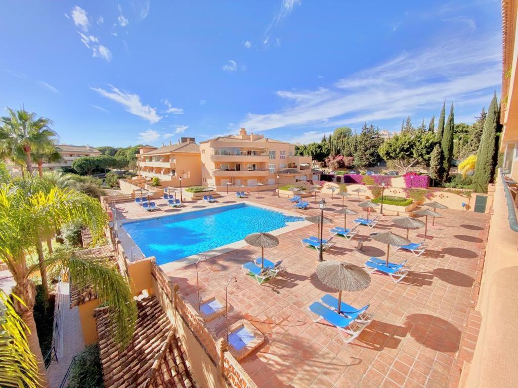 Apartamento En Los Patios De Santa Maria Golf Marbella Eksteriør bilde