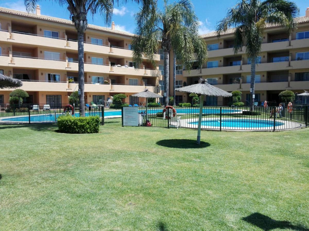 Apartamento En Los Patios De Santa Maria Golf Marbella Eksteriør bilde