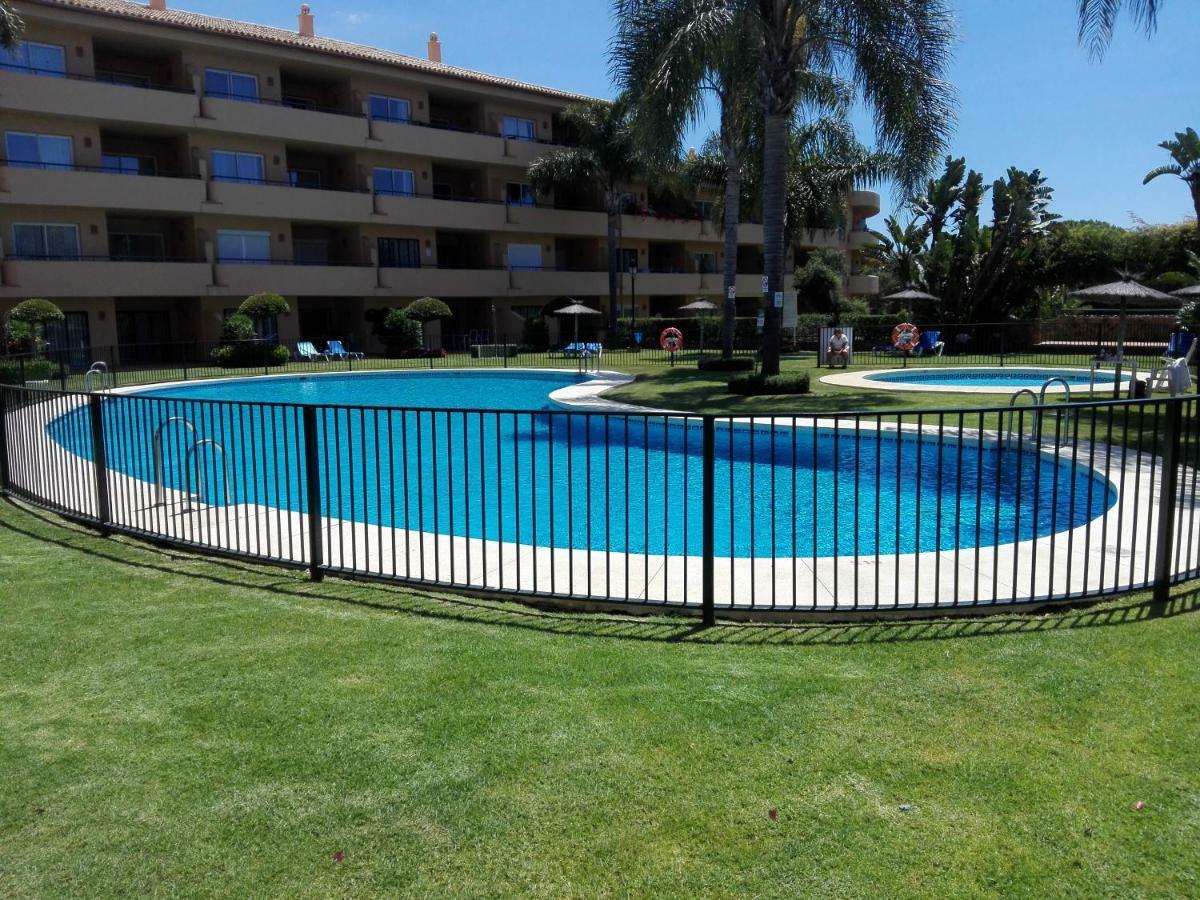 Apartamento En Los Patios De Santa Maria Golf Marbella Eksteriør bilde