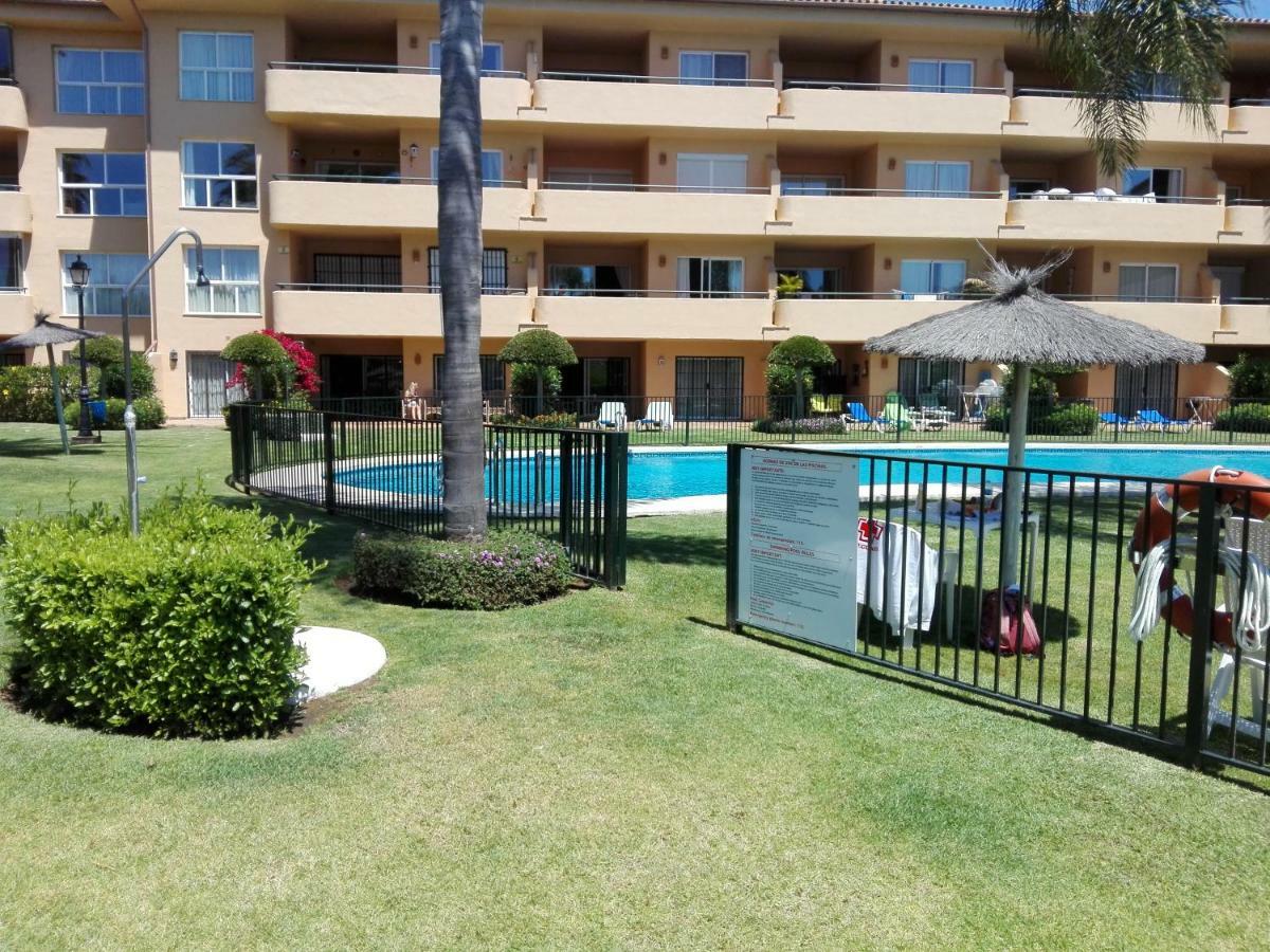 Apartamento En Los Patios De Santa Maria Golf Marbella Eksteriør bilde